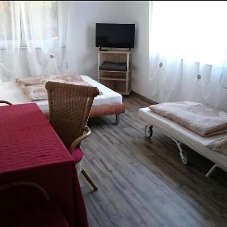 Appartamento Casa Helvetia Rheinhausen Esterno foto