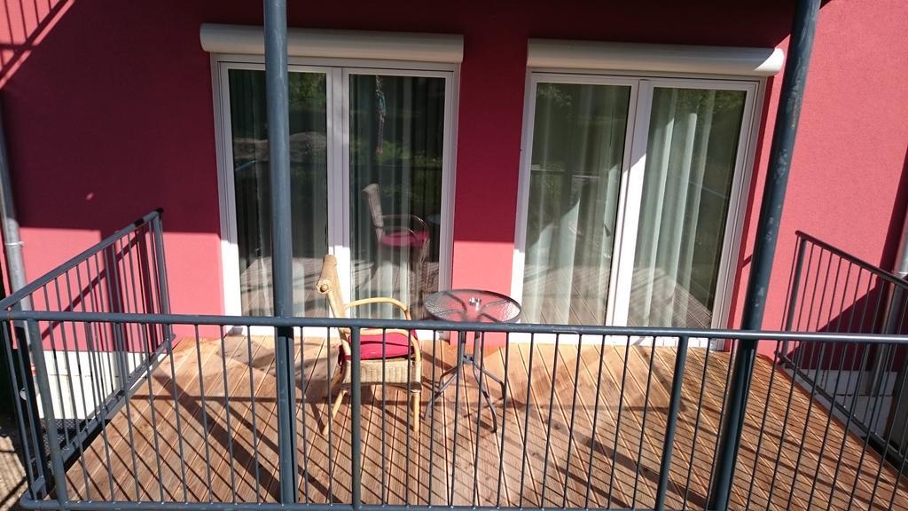Appartamento Casa Helvetia Rheinhausen Esterno foto